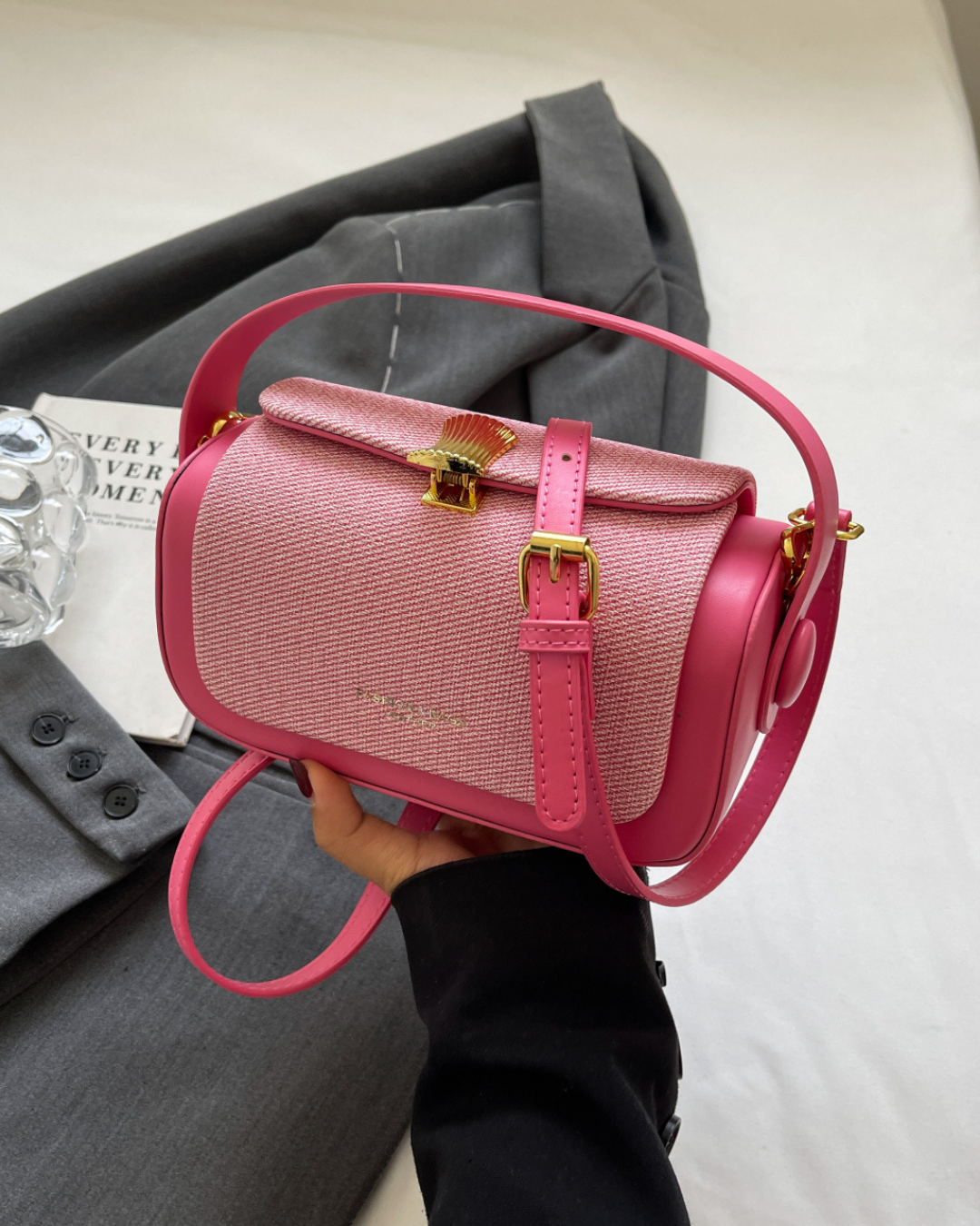 Bolsa transversal com aba de tecido colorido Retro II | Design elegante e funcional