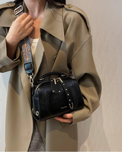 Bolsa de mão e ombro com alça ajustável e padrão boêmio