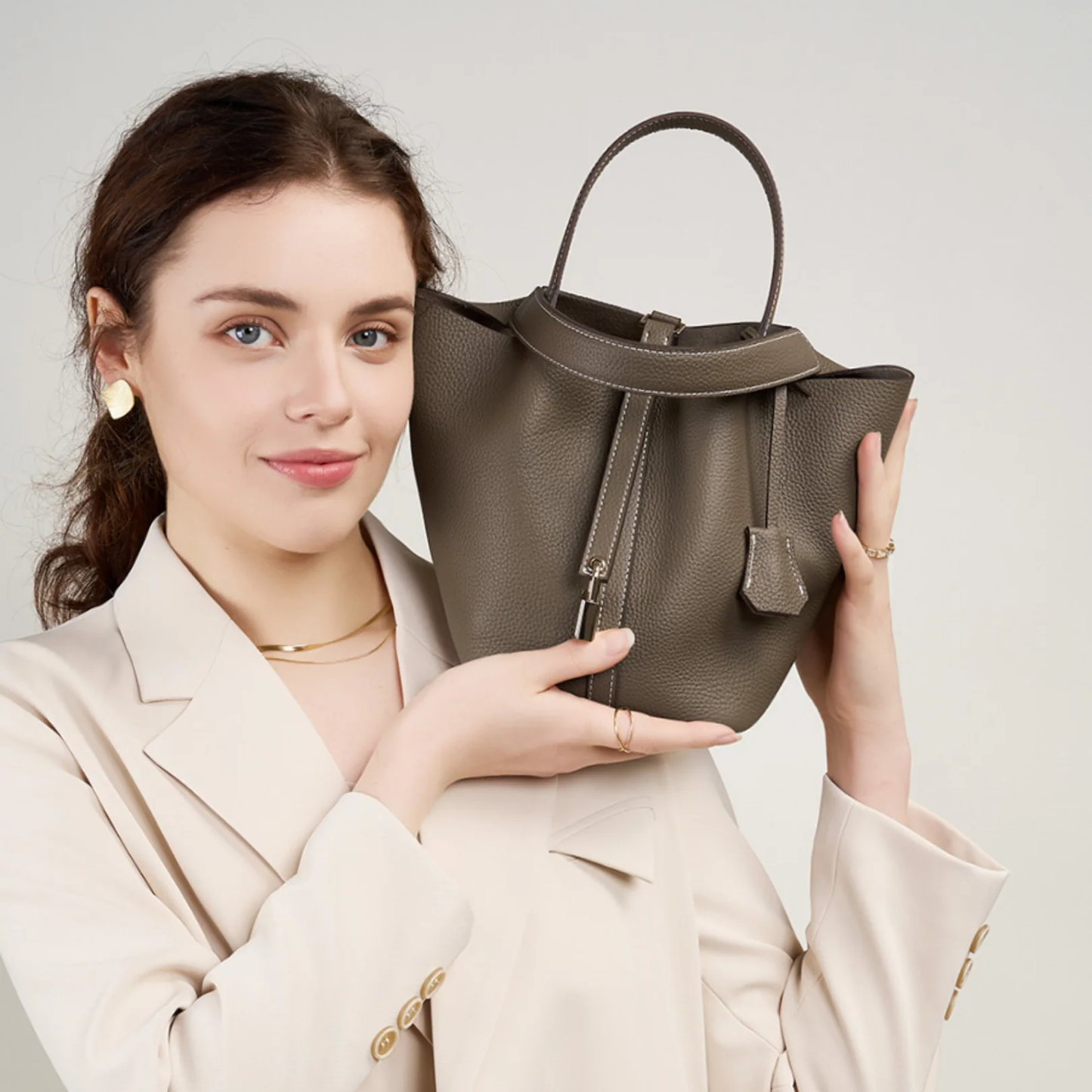 Bolsa Picotin em couro legítimo – Bolsa estilo balde compacta e estilosa