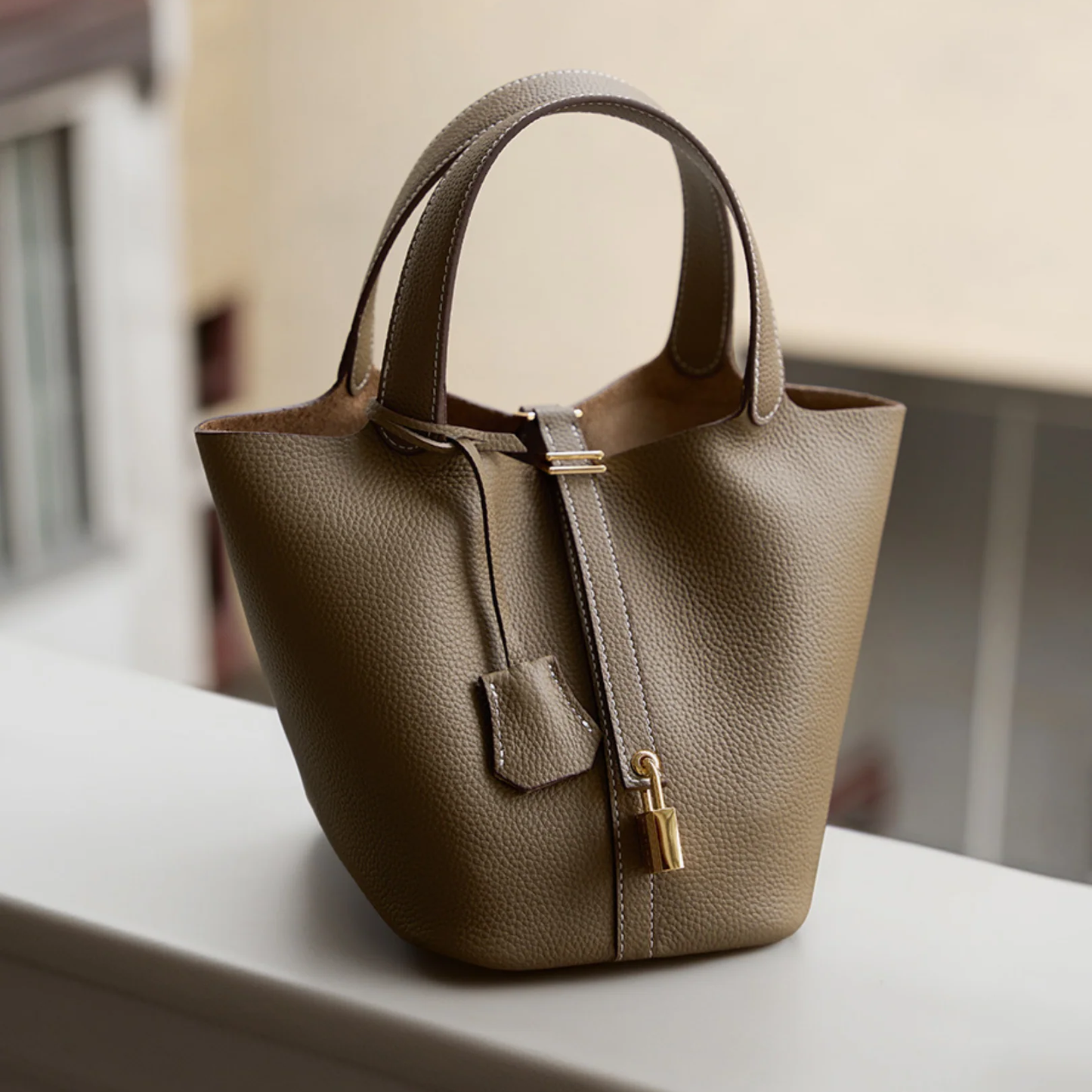 Bolsa Picotin em couro legítimo – Bolsa estilo balde compacta e estilosa