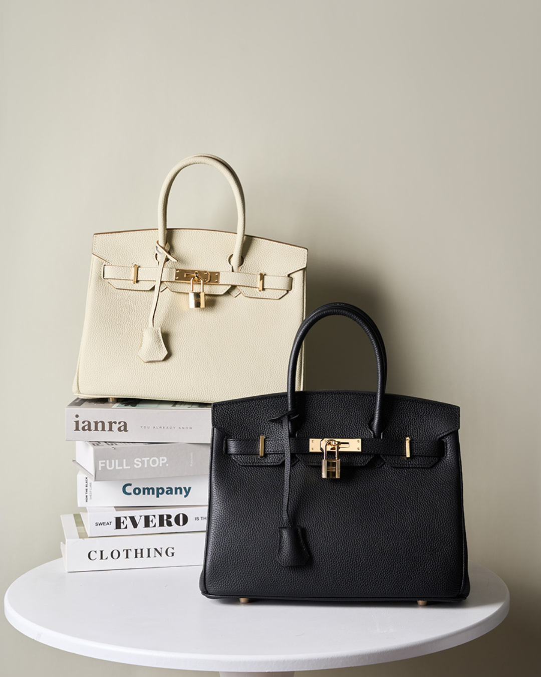 AURA Leather Bag | Modern and Elegant Design